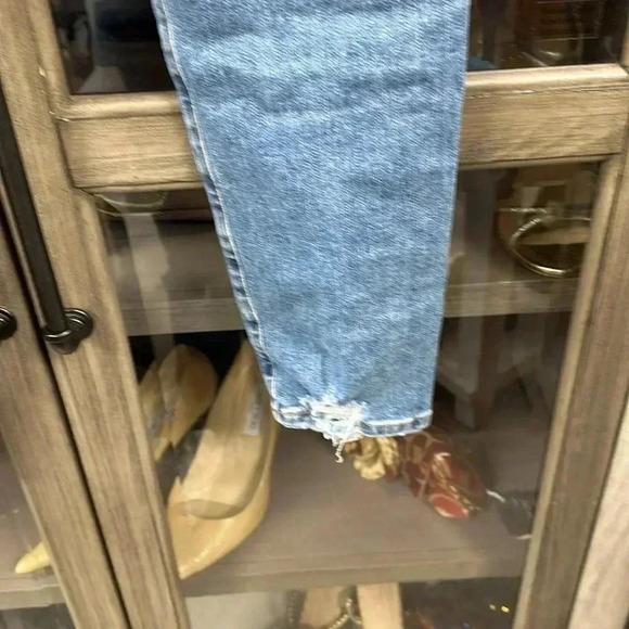 Citizens of humanity, rocket ankle, midrise jeans, size 30 - Picture 9 of 11